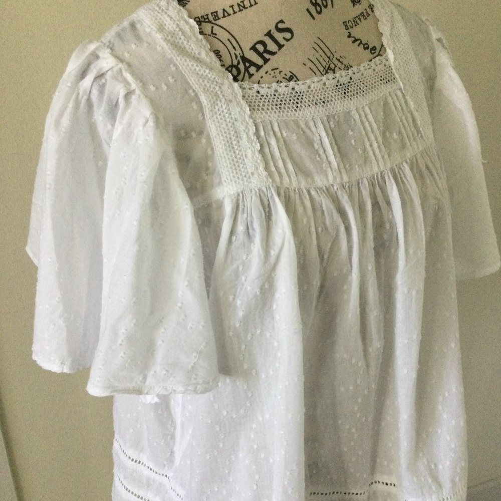 Gap Flutter Sleeve Top - image 8